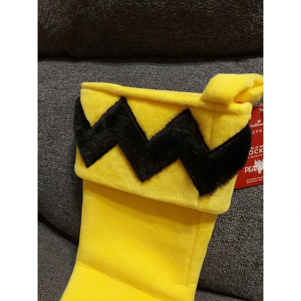Hallmark Keepsake CHARLIE‎ BROWN Stocking The Peanuts Gang Christmas Stocking